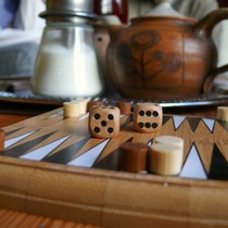 the backgammon game, Nebeská čajovna
